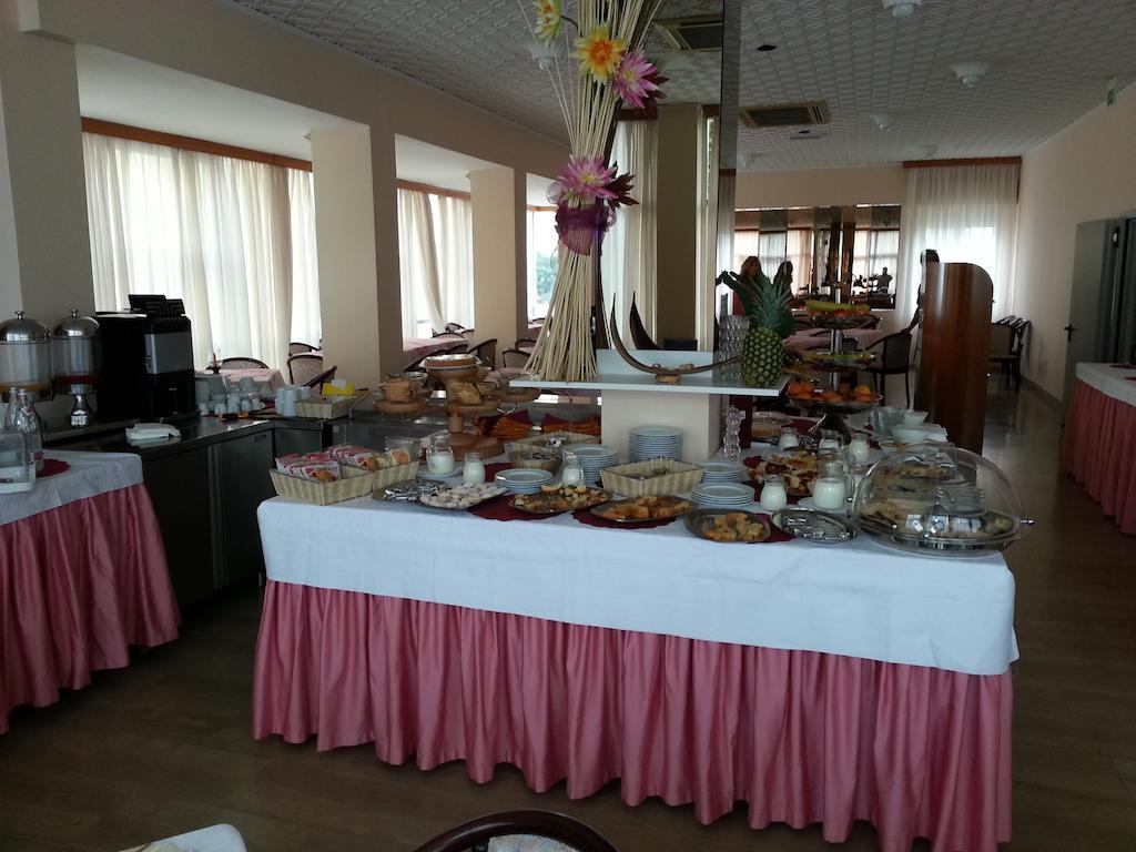 Hotel Glenn Rimini Luaran gambar