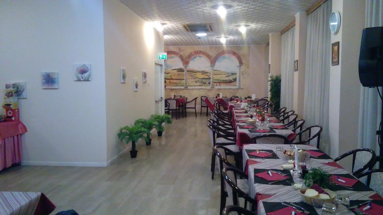 Hotel Glenn Rimini Luaran gambar